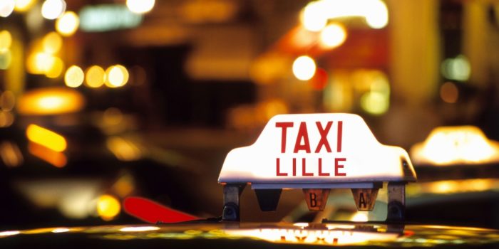 Un lumineux taxi Lille